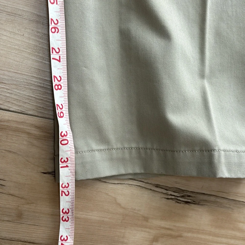Haggar Mens Khaki Pants. Excellent Condition. 36/38 waist and 34 inch inseam.